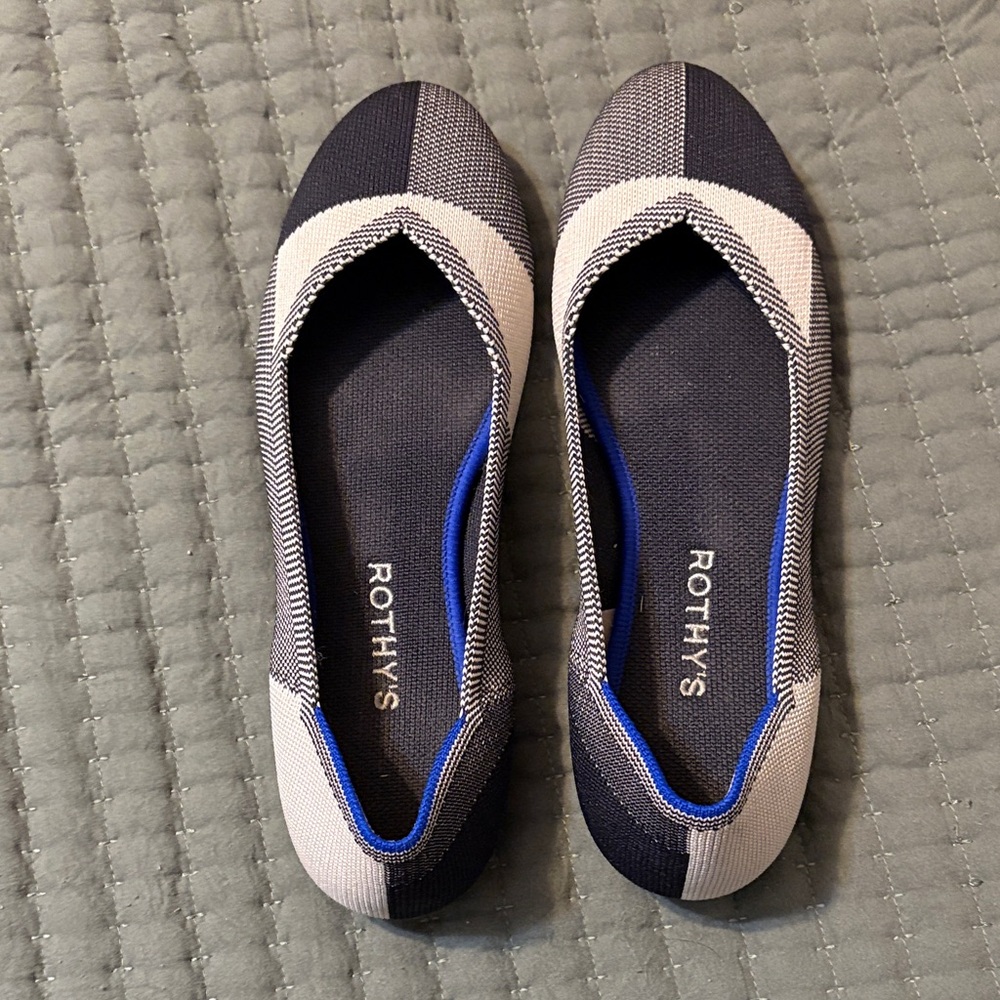 Rothy's Women's Black and Cream Flats